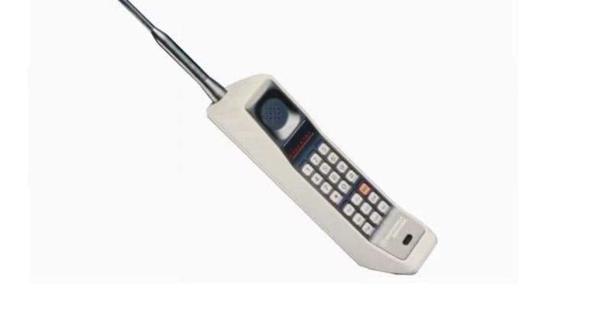 نړۍ د لومړي ګرځنده ټلیفون ۵۰ کاله پوره شول