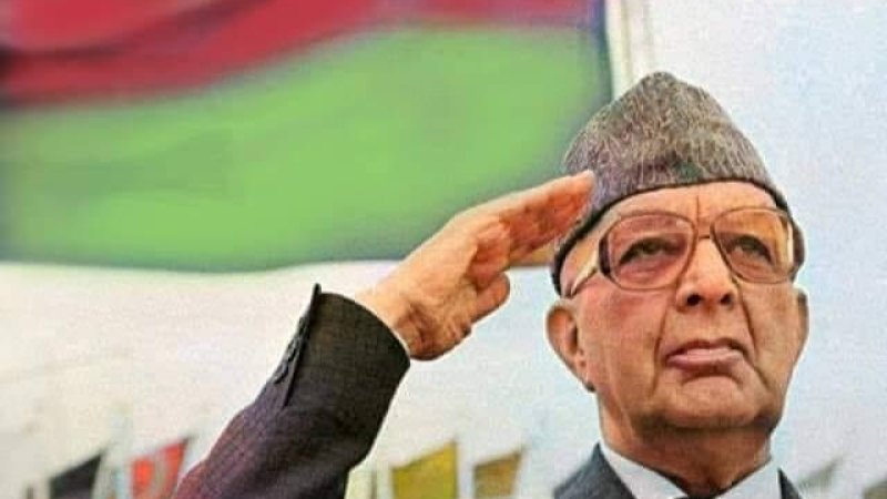 ړندې ستاینې او ړندې غندنې