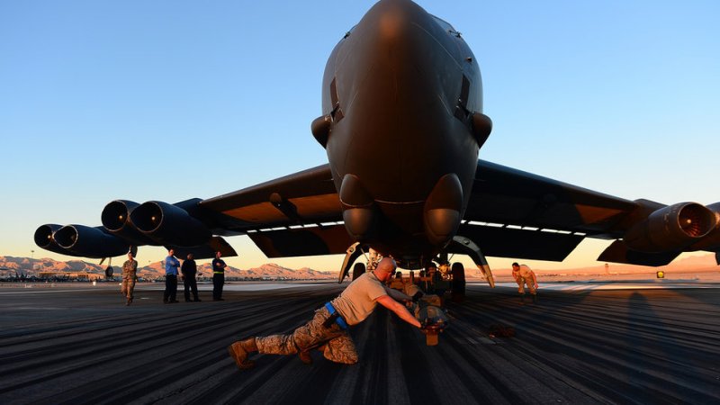 بي دوه پنځوس" څه ډول الوتکې دي؟"