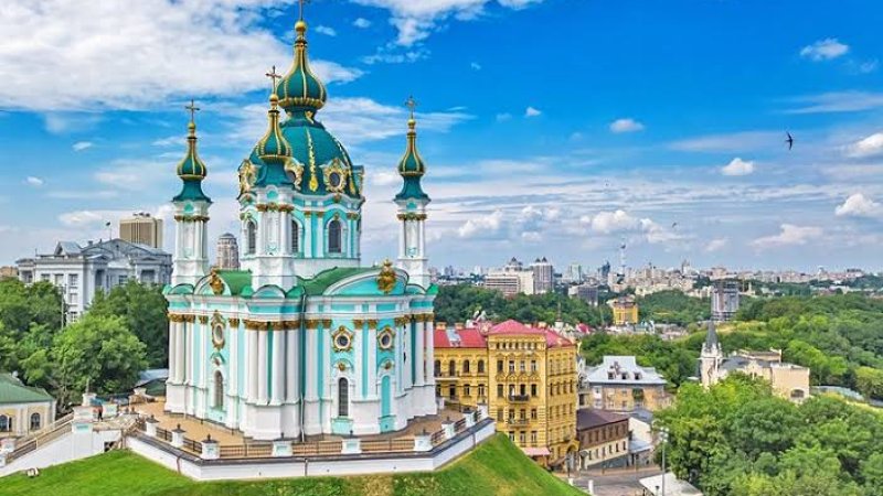 اُکراین وپېژنئ!